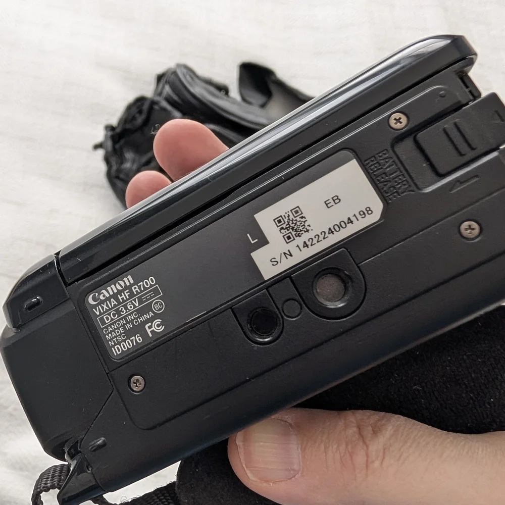 Canon VIXIA HF R800 Camcorder Black - Picture 9 of 9